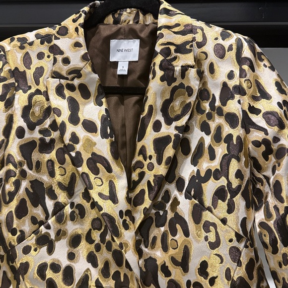 Nine West Women's Animal Print Blazer. Size S - Picture 3 of 4